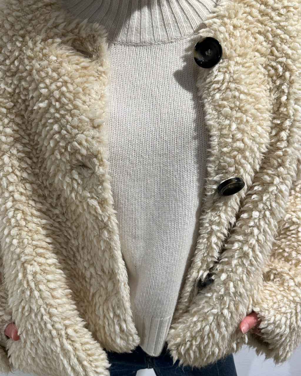 Roberto Collina Teddy-Jacke in Creme