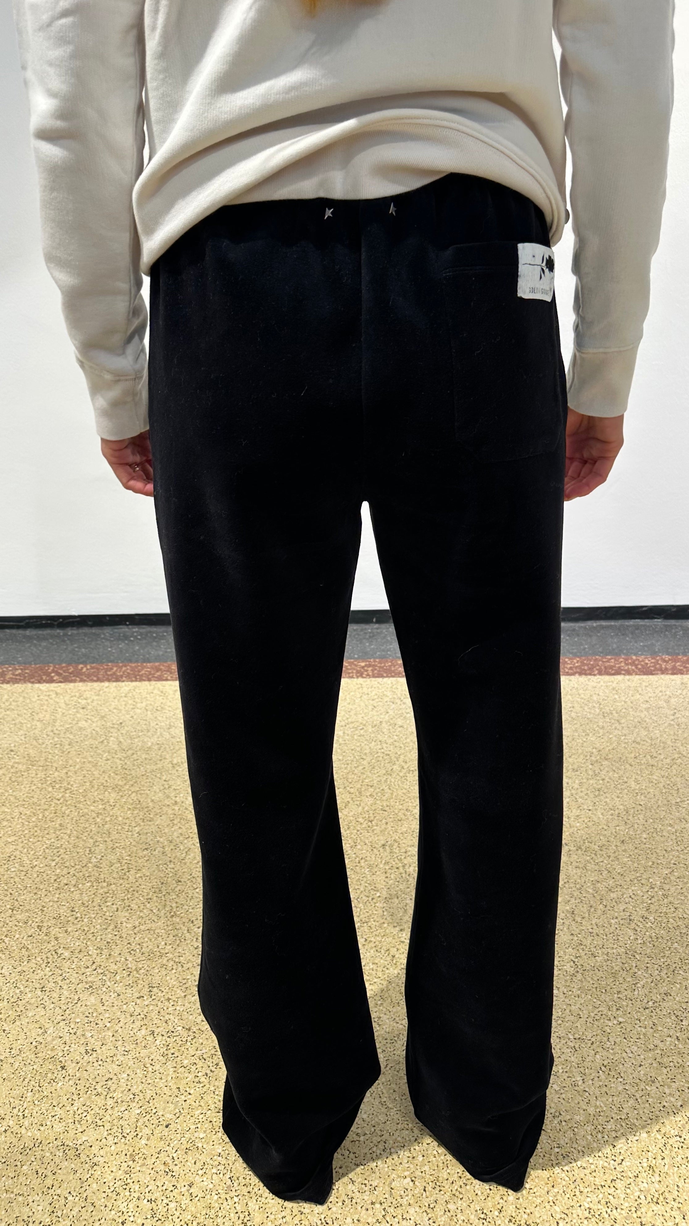 Golden Goose Samthose "Ombretta" in Schwarz