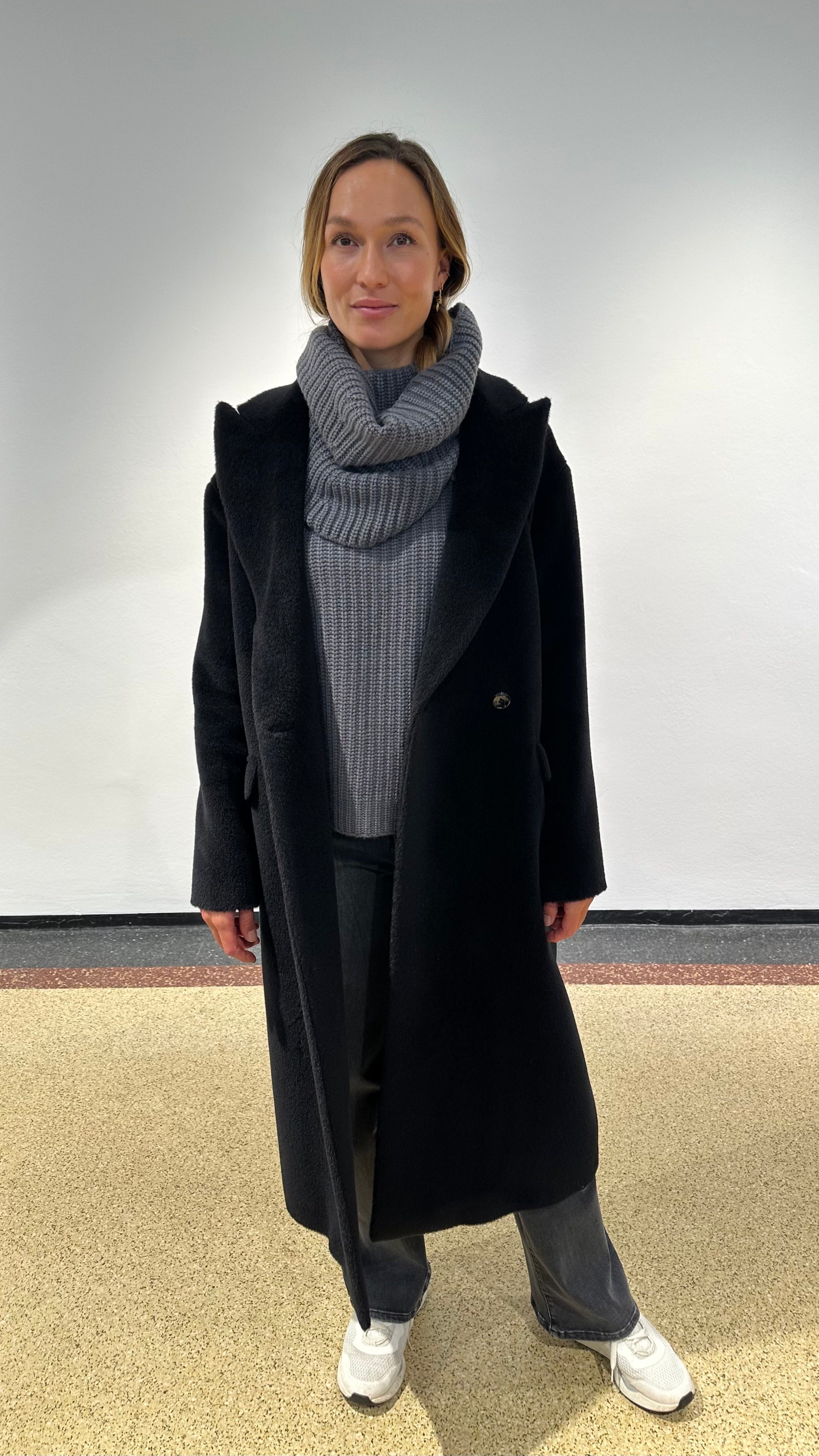 Tagliatore Mantel "Linden" in Schwarz