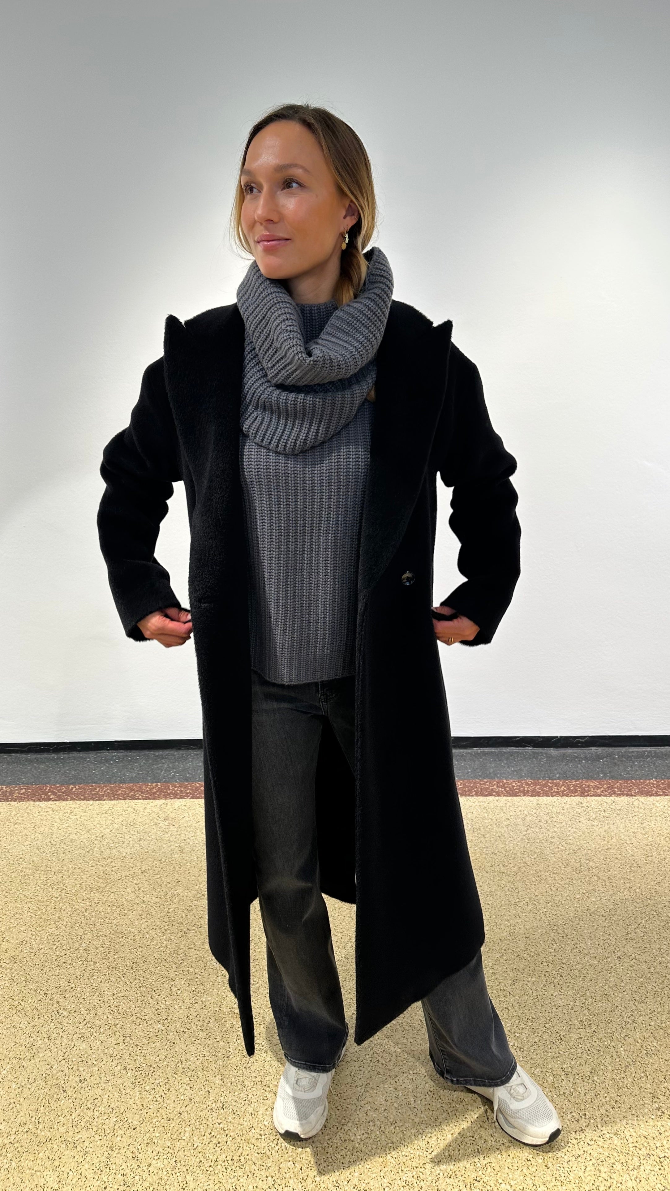 Tagliatore Mantel "Linden" in Schwarz