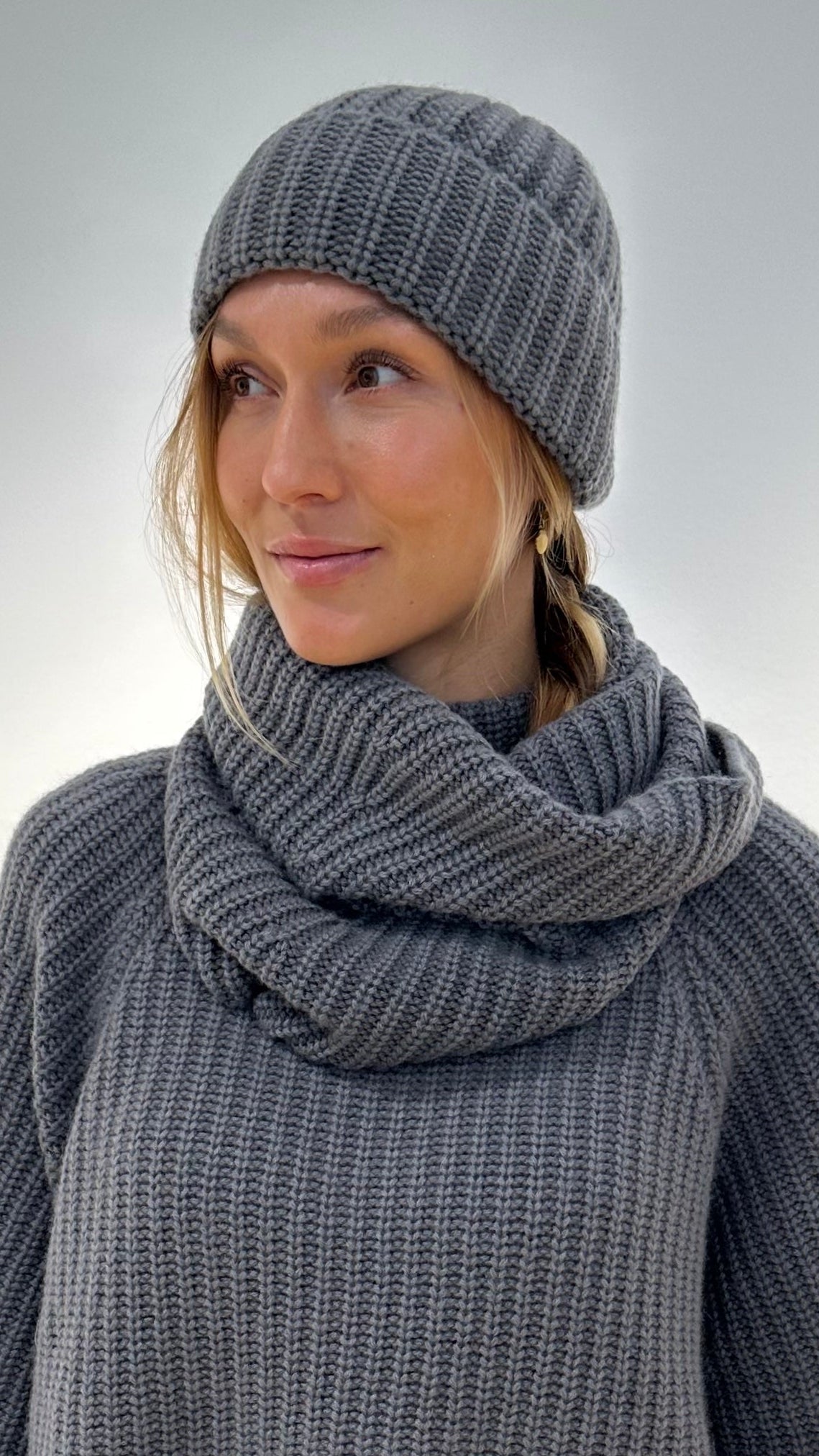 Iris von Arnim Mütze "Sorin" in Grau