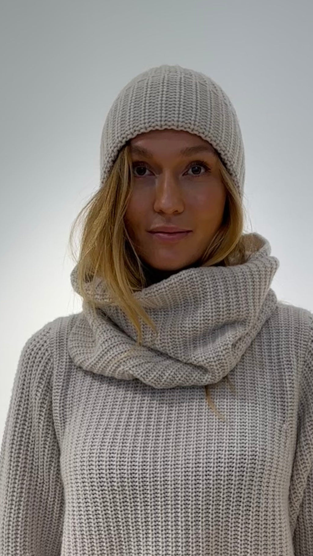 Iris von Arnim Mütze "Sorin" in Creme